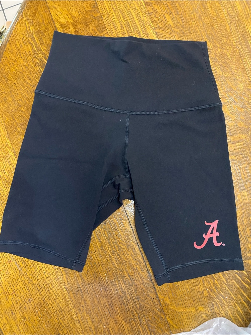 Lululemon Black High-Rise Bike Shorts with Alabama A Logo like new size XS women